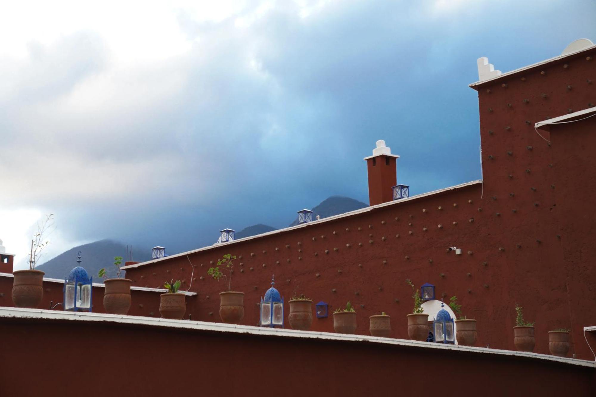 Riad Malak Ouirgane Exteriör bild