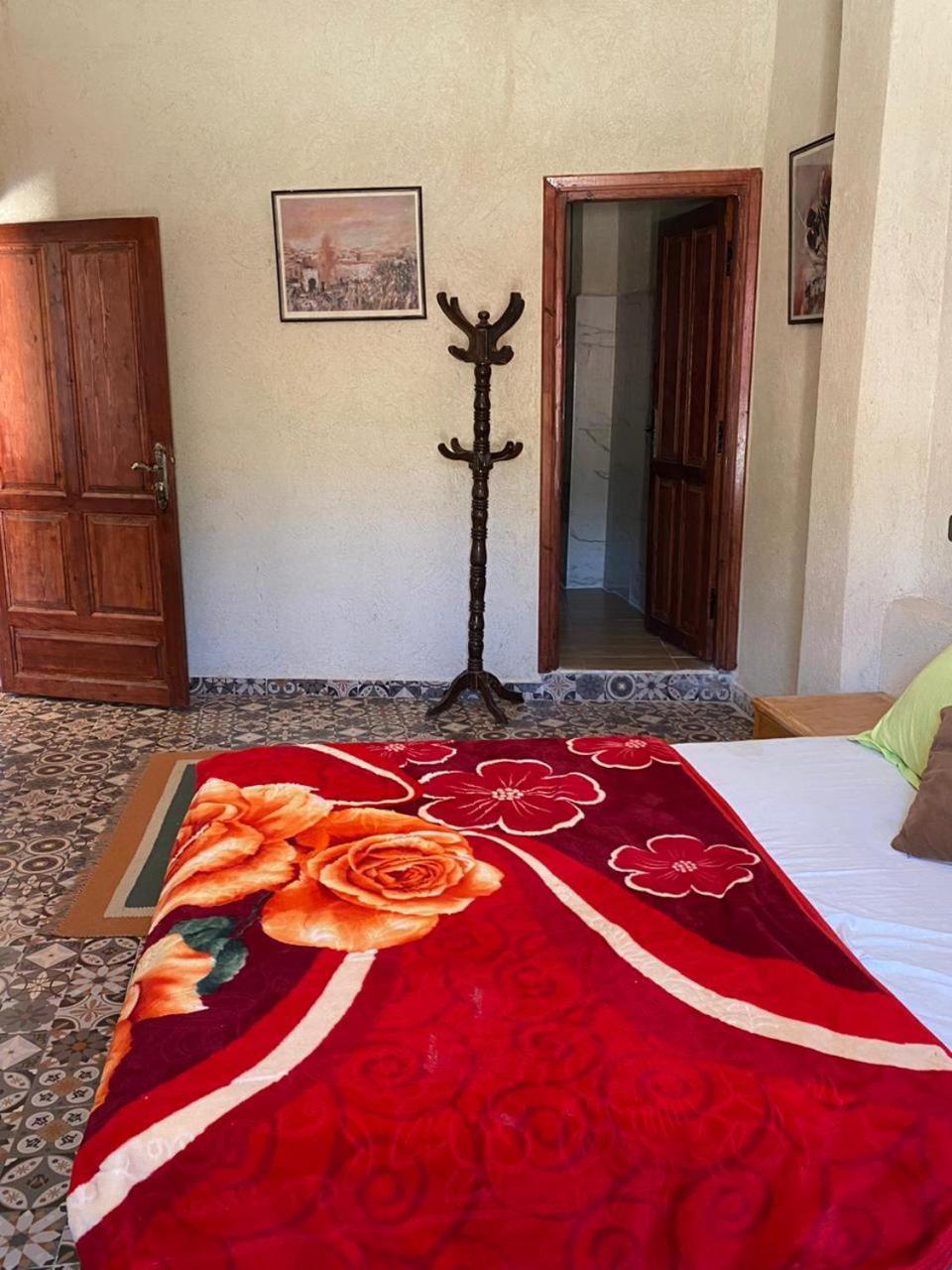 Riad Malak Ouirgane Rum bild